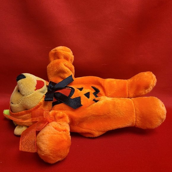 Disney Pooh in Pumpkin Suit Bean Bag Plush - Picture 10 of 12